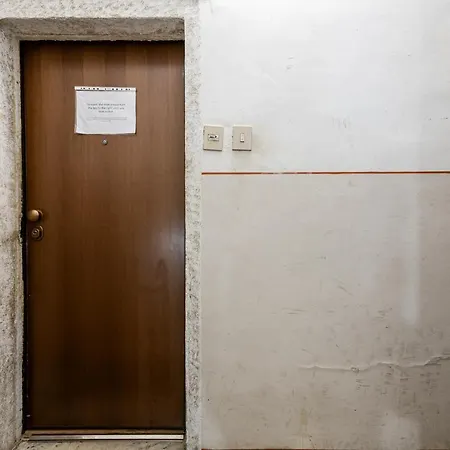 Student's Apartment-simple&basic In The Center Of Apartment Florence