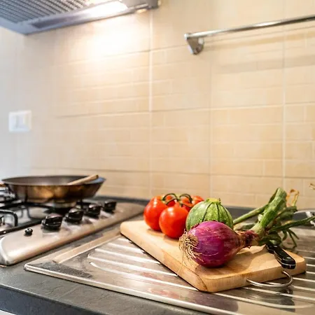 דירה Student's Apartment-simple&basic In The Center Of
